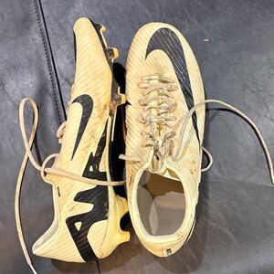 Nike Cream and Black Athletic Shoes